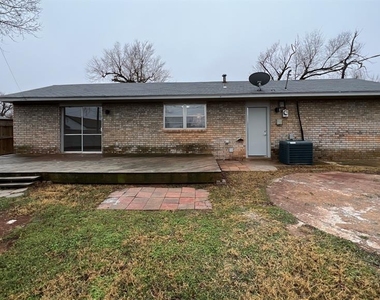 5929 Nw 62nd Street - Photo Thumbnail 19