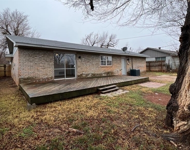 5929 Nw 62nd Street - Photo Thumbnail 17