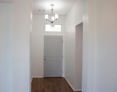 10601 Nw 20th Street - Photo Thumbnail 2