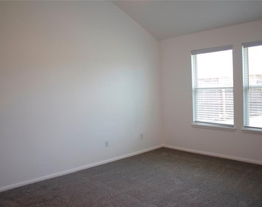 10601 Nw 20th Street - Photo Thumbnail 9