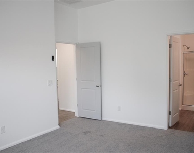10601 Nw 20th Street - Photo Thumbnail 10