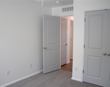 10601 Nw 20th Street - Photo Thumbnail 14