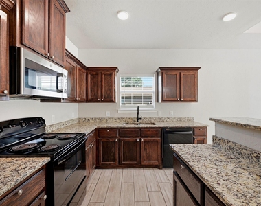 1508 King Street - Photo Thumbnail 6