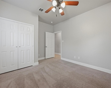 1508 King Street - Photo Thumbnail 13