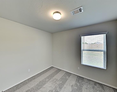 309 Blue Drive - Photo Thumbnail 13
