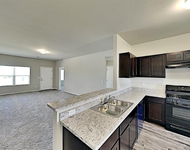 309 Blue Drive - Photo Thumbnail 3