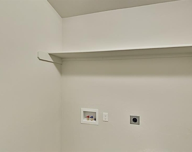 309 Blue Drive - Photo Thumbnail 14