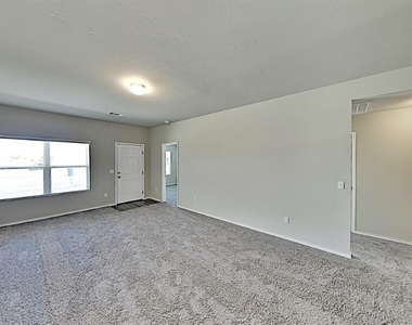 309 Blue Drive - Photo Thumbnail 2