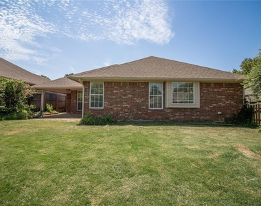 525 Nw 171st Terrace - Photo Thumbnail 22