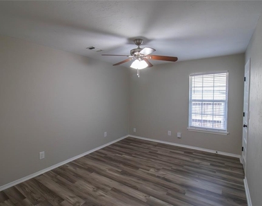 525 Nw 171st Terrace - Photo Thumbnail 10