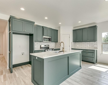 1925 E Springer Avenue - Photo Thumbnail 15