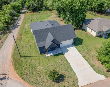 1925 E Springer Avenue - Photo Thumbnail 44