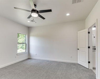 1925 E Springer Avenue - Photo Thumbnail 22