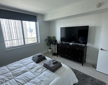 325 S Biscayne Boulevard - Photo Thumbnail 6