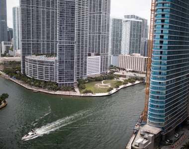 325 S Biscayne Boulevard - Photo Thumbnail 1