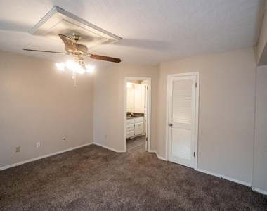 3201 Creekwood Court - Photo Thumbnail 25