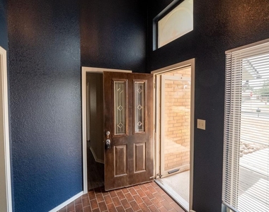 3201 Creekwood Court - Photo Thumbnail 6