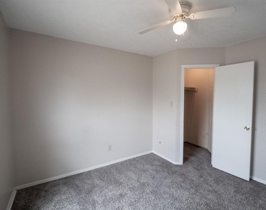 3201 Creekwood Court - Photo Thumbnail 31