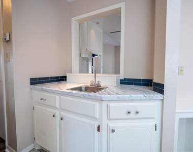 3201 Creekwood Court - Photo Thumbnail 17