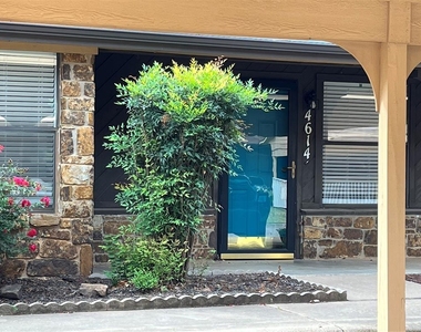 4614 N Evergreen Street - Photo Thumbnail 1