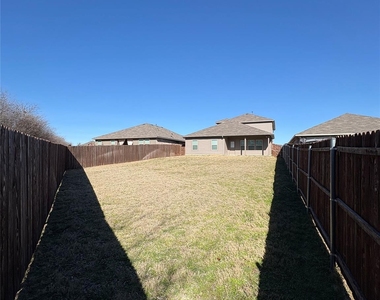 16721 Porterfield Lane - Photo Thumbnail 19