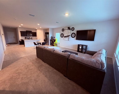 16721 Porterfield Lane - Photo Thumbnail 3