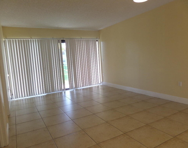 1524 Lake Crystal Drive - Photo Thumbnail 2