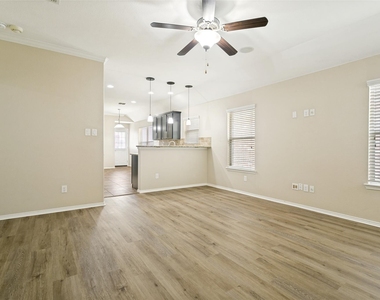 2813 Houston Wood Drive - Photo Thumbnail 2