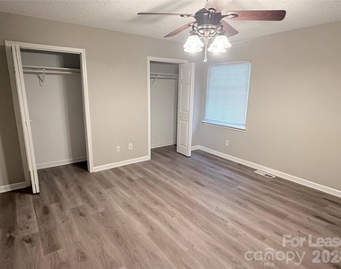 11037 Hunter Trail Lane - Photo Thumbnail 9