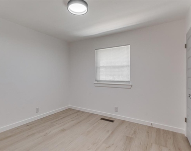 1305 Apollo Road - Photo Thumbnail 25
