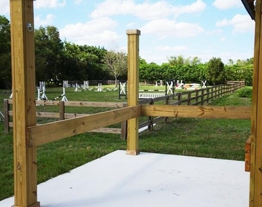 819 Cindy Circle Lane - Photo Thumbnail 12