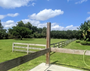 819 Cindy Circle Lane - Photo Thumbnail 16