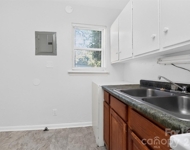 2414 Wilson Avenue - Photo Thumbnail 4