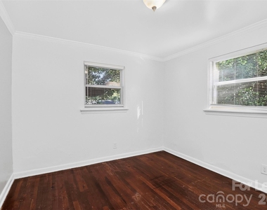 2414 Wilson Avenue - Photo Thumbnail 12