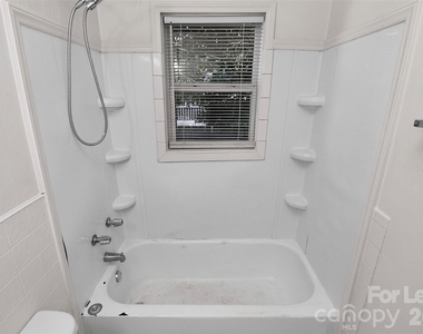 2414 Wilson Avenue - Photo Thumbnail 15