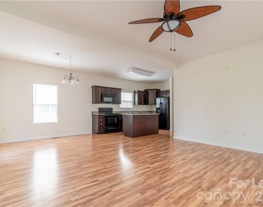 108 Lookout Point Place - Photo Thumbnail 6
