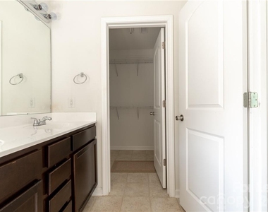108 Lookout Point Place - Photo Thumbnail 18