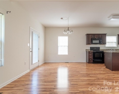 108 Lookout Point Place - Photo Thumbnail 8