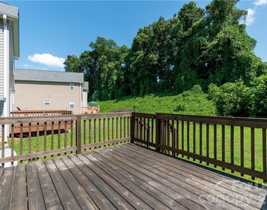 108 Lookout Point Place - Photo Thumbnail 2