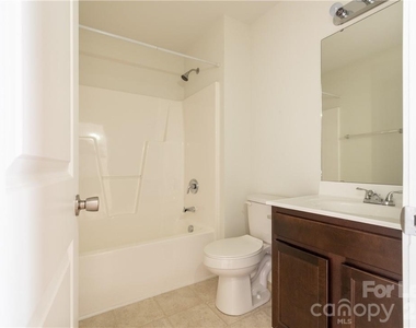 108 Lookout Point Place - Photo Thumbnail 16