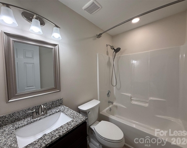 3404 Laurenhurst Lane - Photo Thumbnail 16