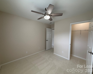 3404 Laurenhurst Lane - Photo Thumbnail 15