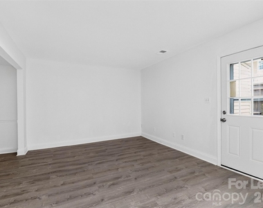 8322 Knights Bridge Road - Photo Thumbnail 30