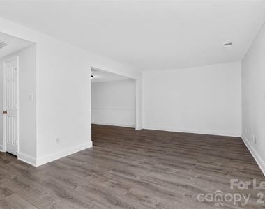 8322 Knights Bridge Road - Photo Thumbnail 29