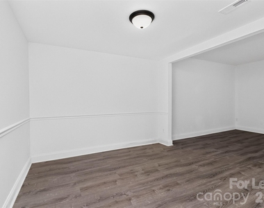 8322 Knights Bridge Road - Photo Thumbnail 4