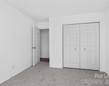 8322 Knights Bridge Road - Photo Thumbnail 10