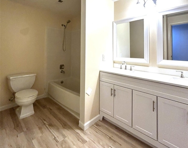 1725 Van Dyke Drive - Photo Thumbnail 16