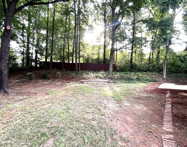 1725 Van Dyke Drive - Photo Thumbnail 5