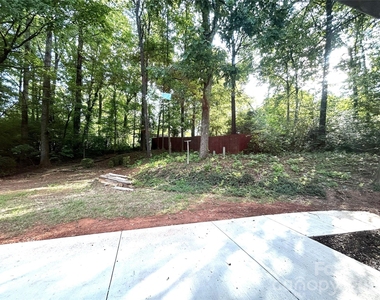 1725 Van Dyke Drive - Photo Thumbnail 3