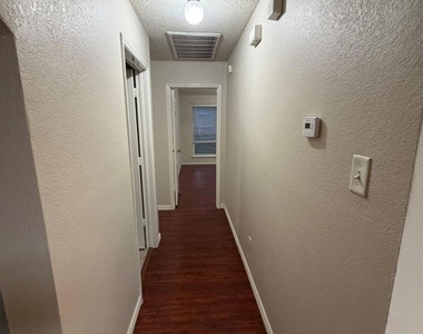 9189 Chivalry Court - Photo Thumbnail 7